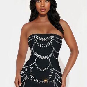 Elegant Black Strapless Dress
